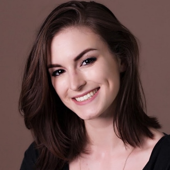 Meet your Posher, Olivia - Picture 1 of 1